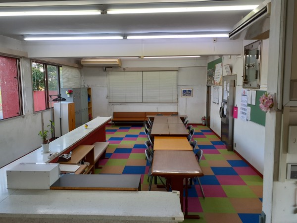 作業場のカーペットを張りました！